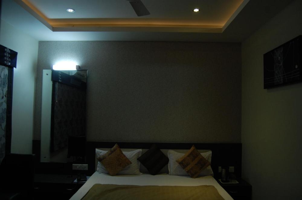Room image 3