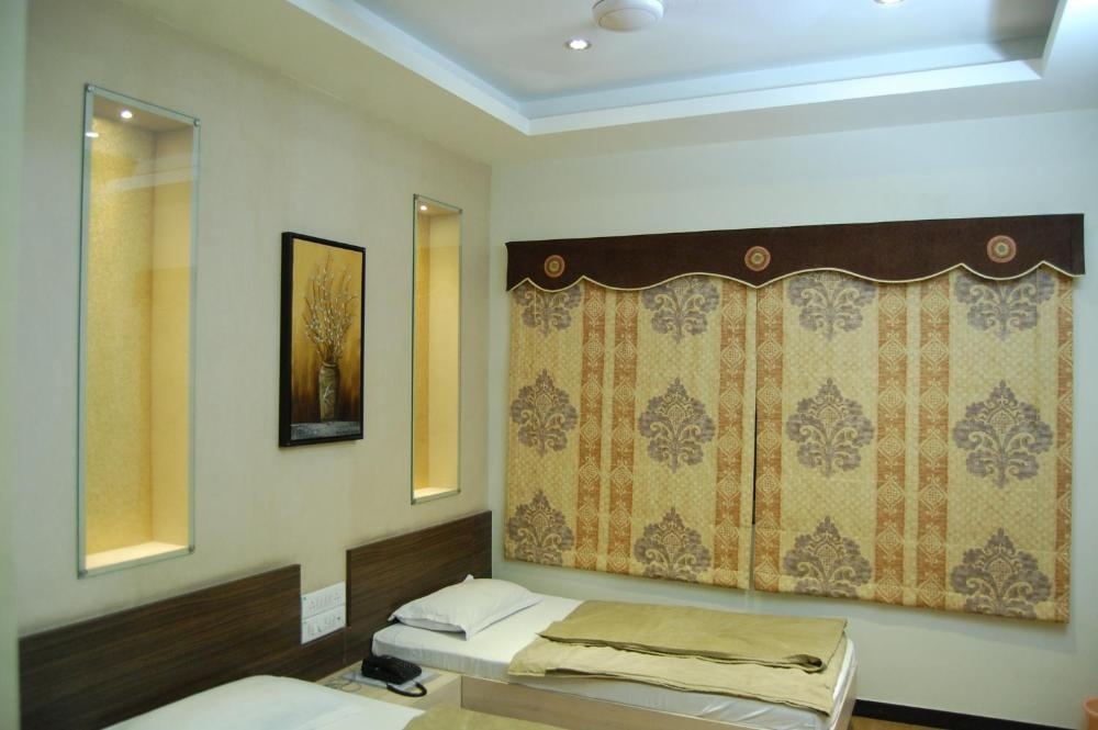 Room image 5